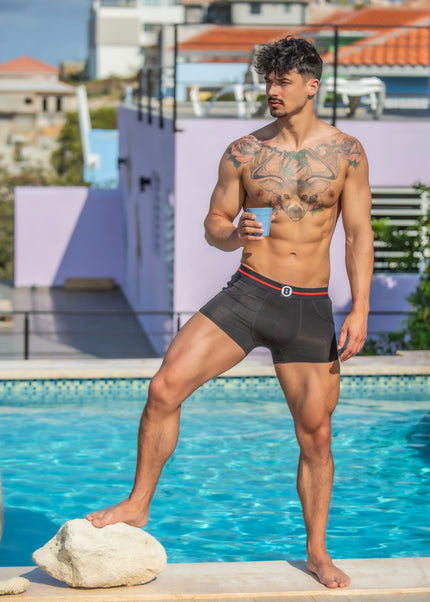 Effen Boxershorts Heren gedragen door model bij zwembad bolas underwear
